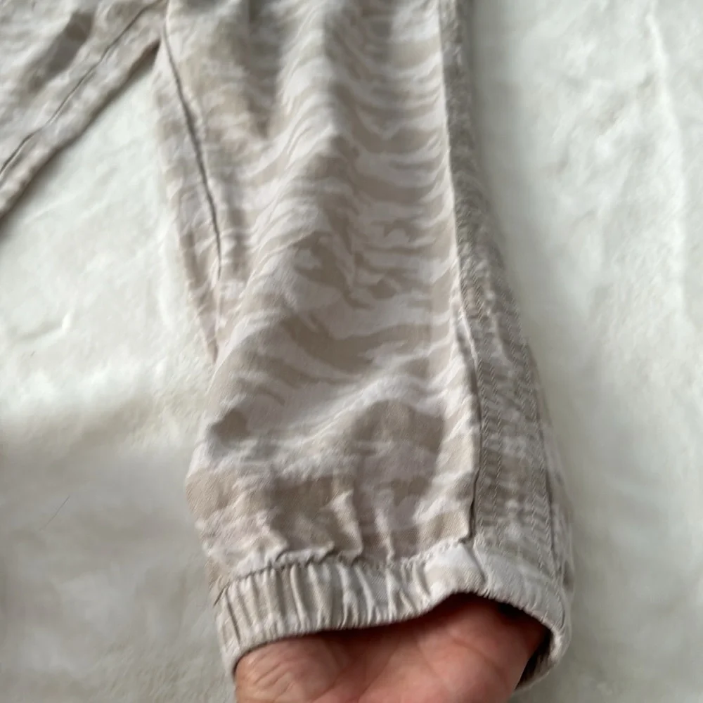 ATHLETA Cabo Linen Jogger - Picture 5 of 15